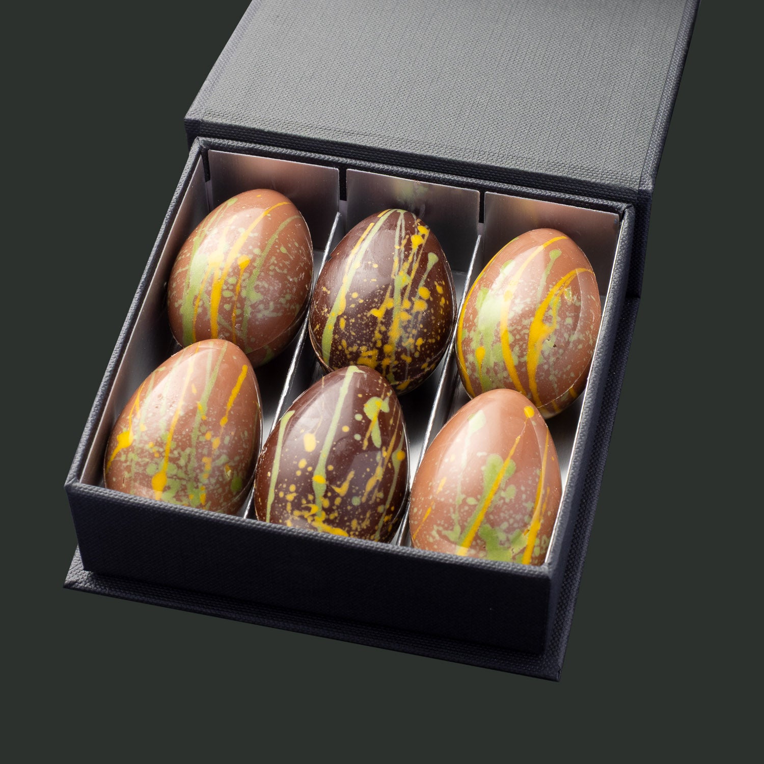 Osterei-Box von Hand bemalt