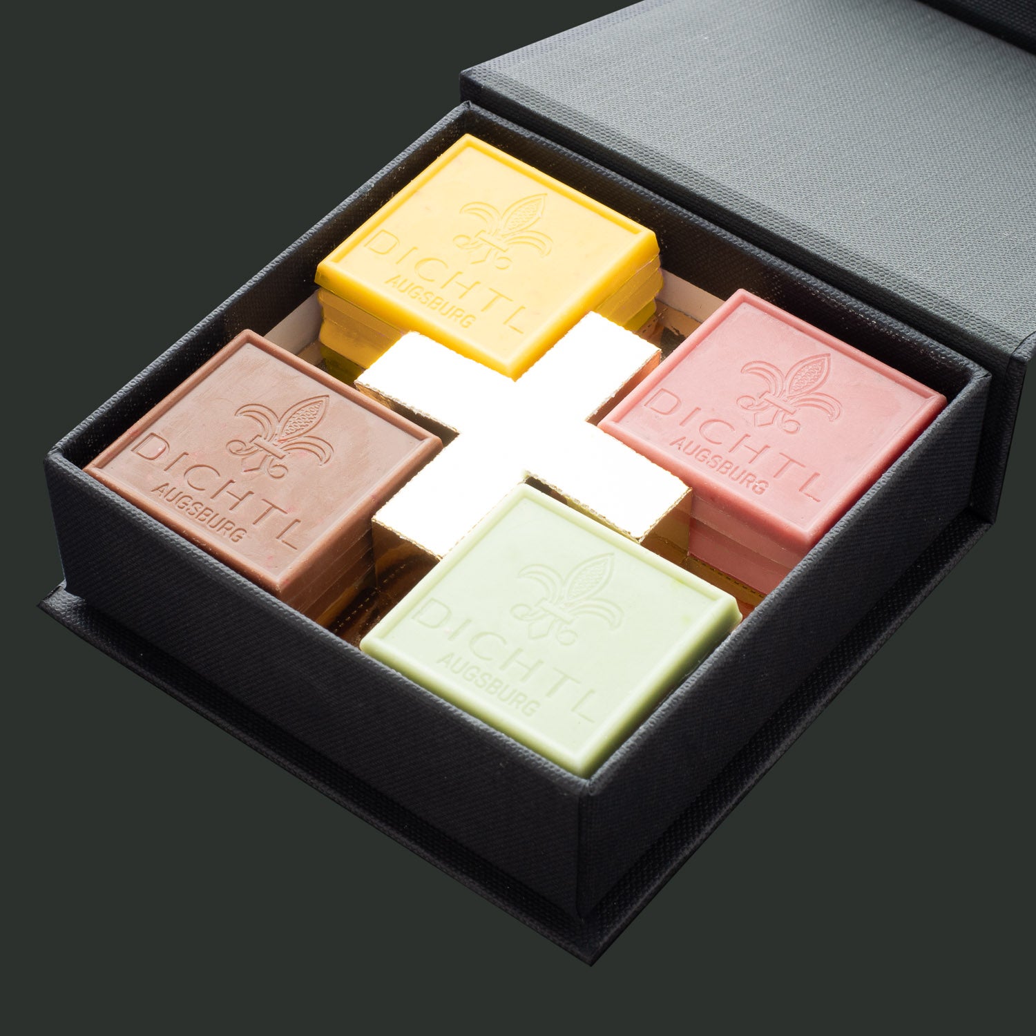 Knallbox mit 16 Schokotäfelchen