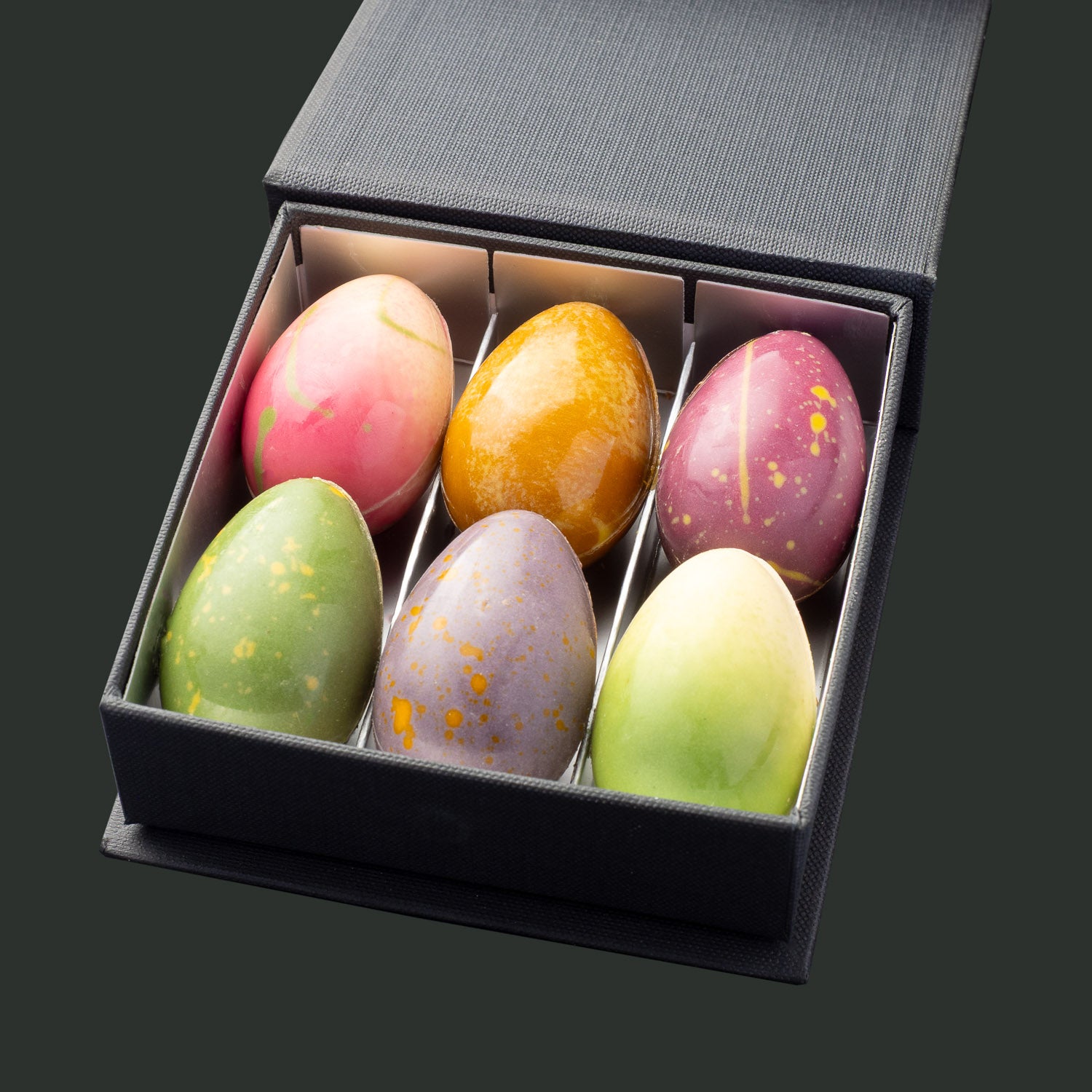 Osterei-Box von Hand bemalt